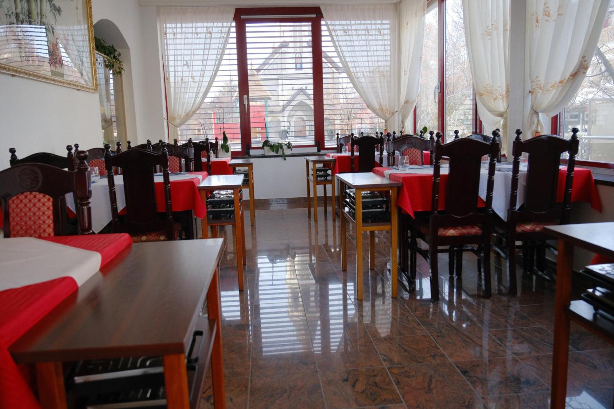 Today Appartement Famille Chippis Kültér fotó